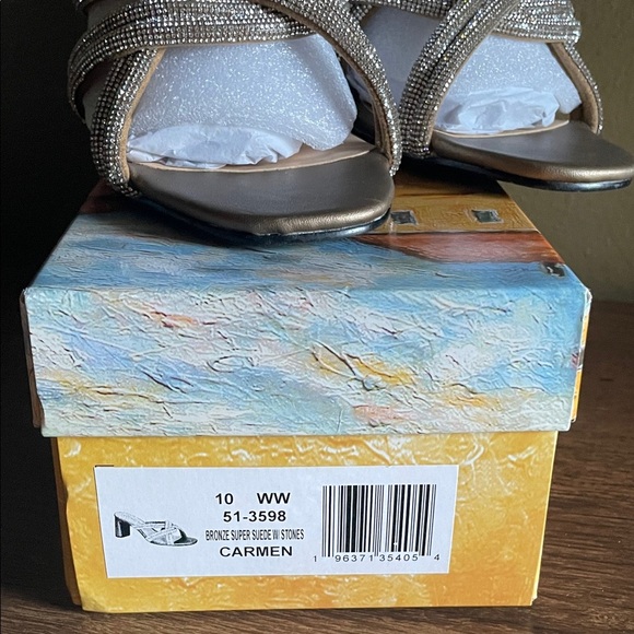 Bella Vita Women's Metallic Heeled Sandals - Picture 5 of 7